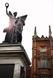 QUB Statuesque